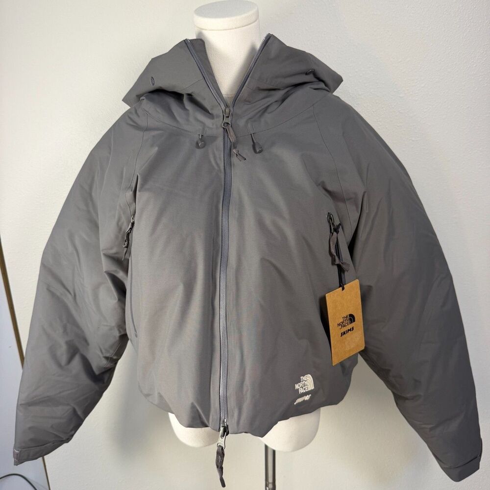 The North Face x SKIMS Gunmetal Shell Jacket M Plus Down Scarf Set  700 Fill NWT